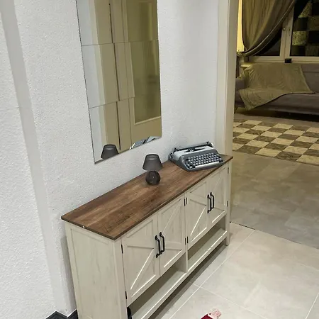 Familienfreundliche In شقة